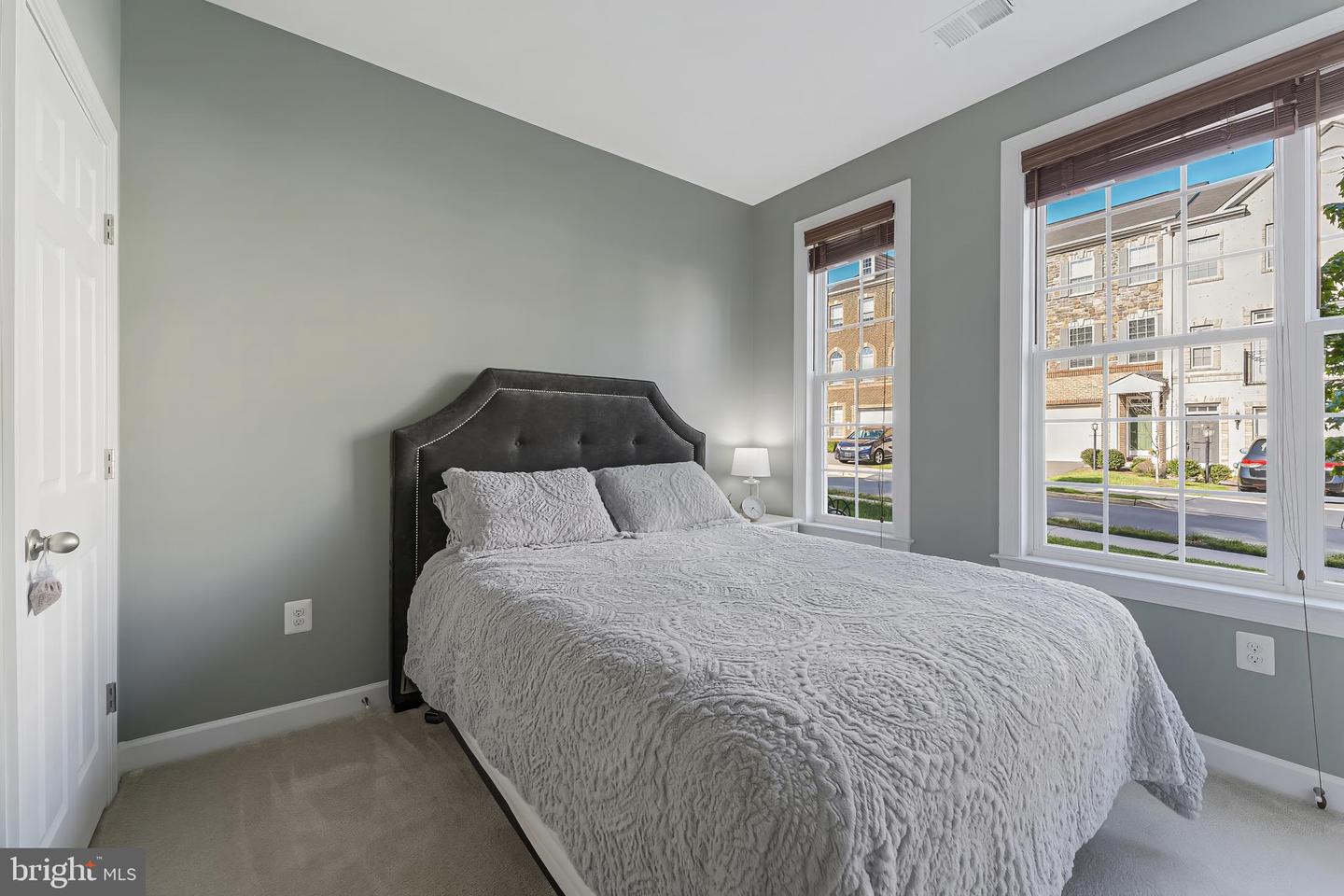 1524 KINNAIRD TER NE, LEESBURG, Virginia 20176, 4 Bedrooms Bedrooms, 4 Rooms Rooms,3 BathroomsBathrooms,Residential,For sale,1524 KINNAIRD TER NE,VALO2095068 MLS # VALO2095068
