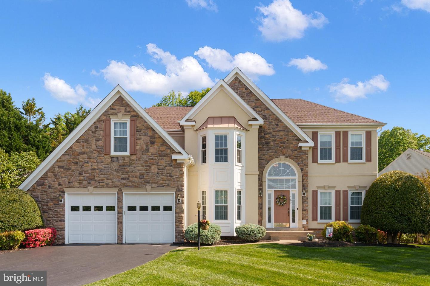 4209 HARDY RIDGE DR, WOODBRIDGE, Virginia 22192, 4 Bedrooms Bedrooms, ,3 BathroomsBathrooms,Residential,For sale,4209 HARDY RIDGE DR,VAPW2093344 MLS # VAPW2093344