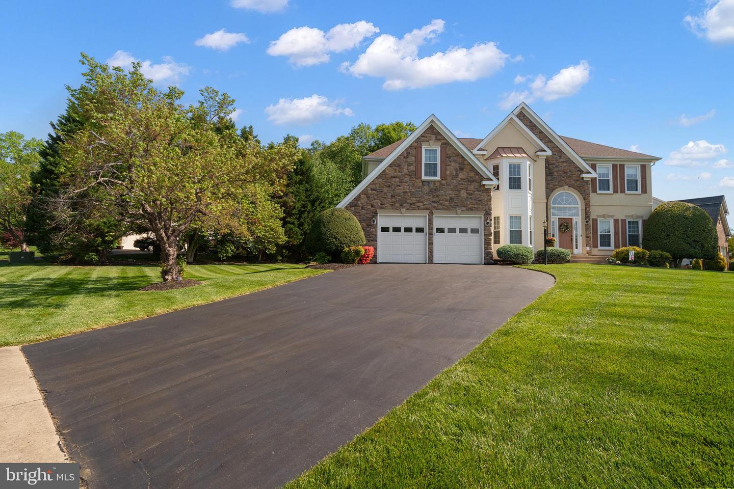 4209 HARDY RIDGE DR, WOODBRIDGE, Virginia 22192, 4 Bedrooms Bedrooms, ,3 BathroomsBathrooms,Residential,For sale,4209 HARDY RIDGE DR,VAPW2093344 MLS # VAPW2093344