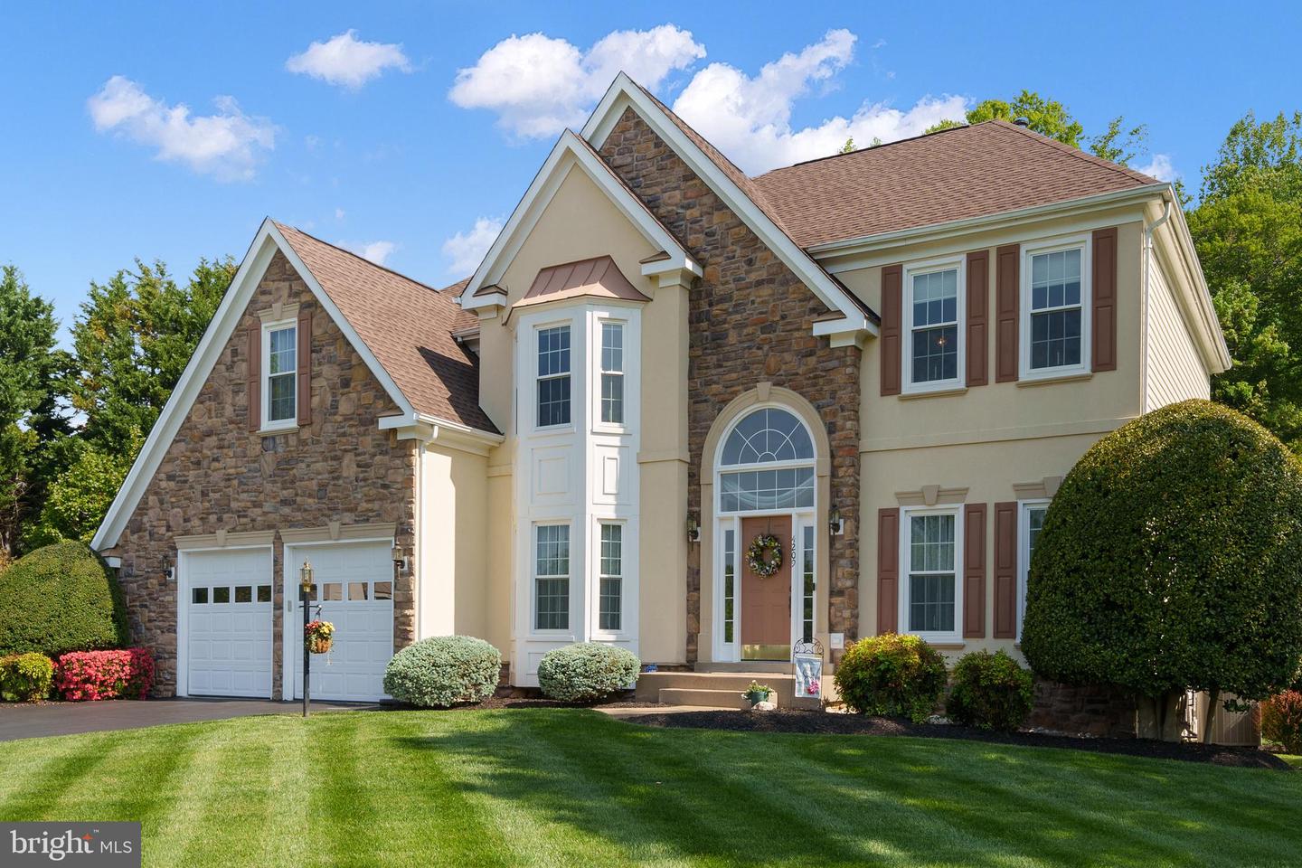 4209 HARDY RIDGE DR, WOODBRIDGE, Virginia 22192, 4 Bedrooms Bedrooms, ,3 BathroomsBathrooms,Residential,For sale,4209 HARDY RIDGE DR,VAPW2093344 MLS # VAPW2093344