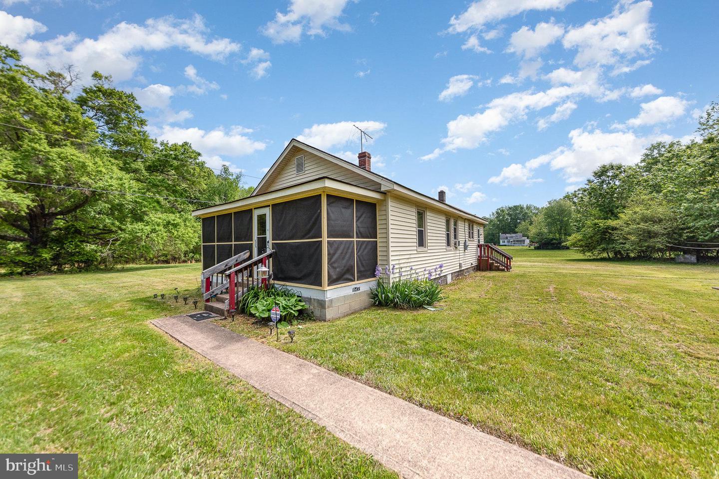 16437 SCHOOL HOUSE RD, KING GEORGE, Virginia 22485, 3 Bedrooms Bedrooms, ,1 BathroomBathrooms,Residential,For sale,16437 SCHOOL HOUSE RD,VAKG2006334 MLS # VAKG2006334