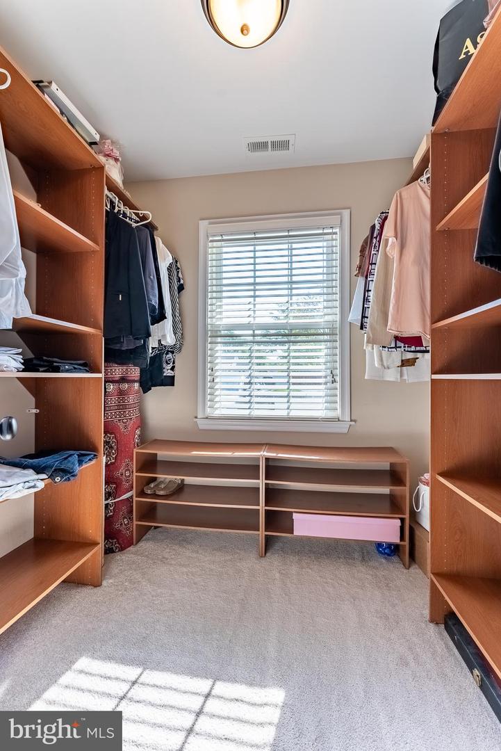 6712 HARRISON LN, ALEXANDRIA, Virginia 22306, 3 Bedrooms Bedrooms, ,2 BathroomsBathrooms,Residential,For sale,6712 HARRISON LN,VAFX2237432 MLS # VAFX2237432