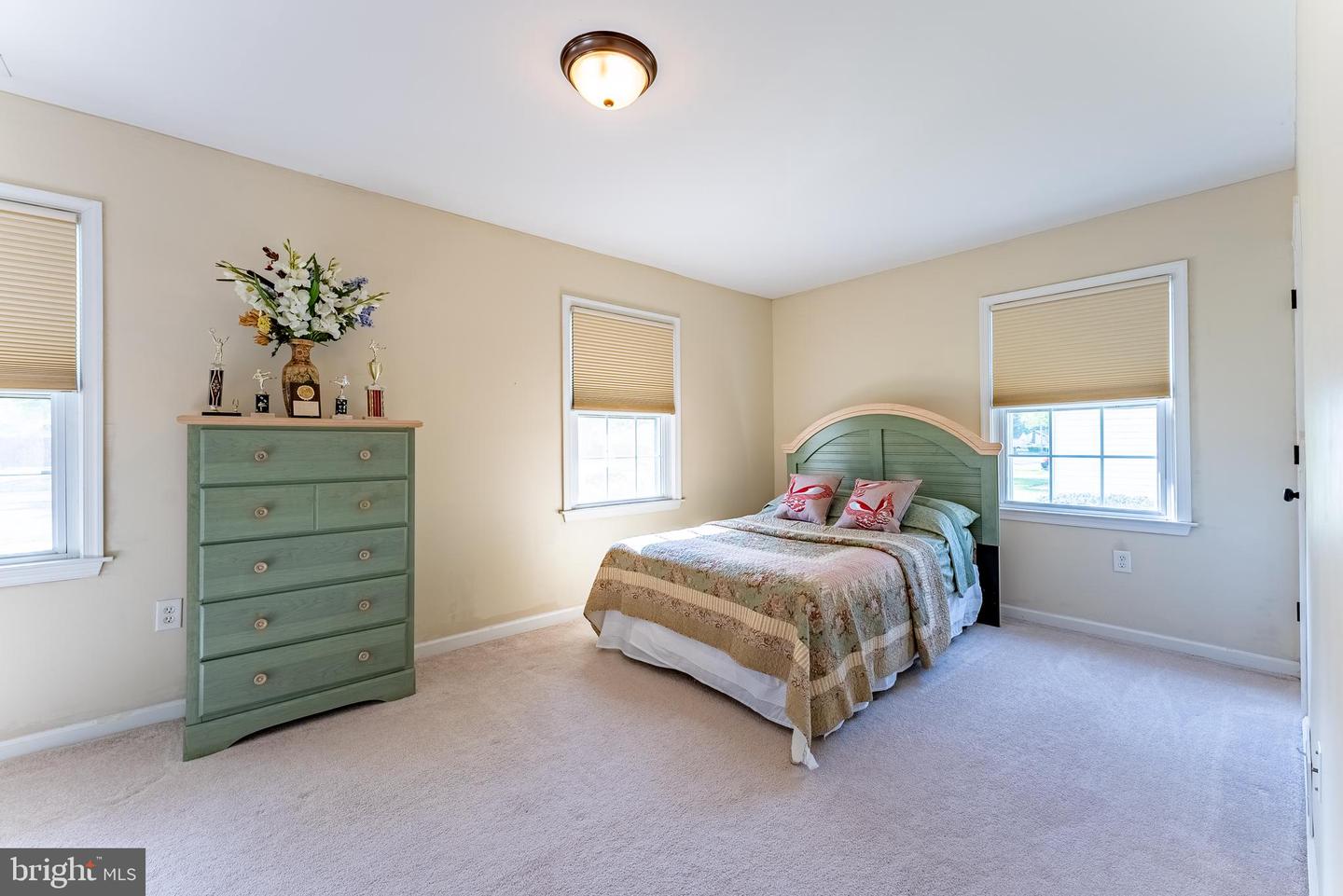 6712 HARRISON LN, ALEXANDRIA, Virginia 22306, 3 Bedrooms Bedrooms, ,2 BathroomsBathrooms,Residential,For sale,6712 HARRISON LN,VAFX2237432 MLS # VAFX2237432