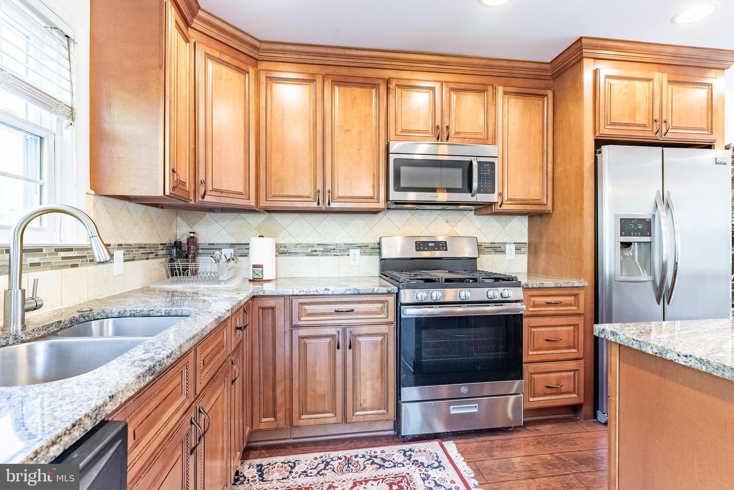 6712 HARRISON LN, ALEXANDRIA, Virginia 22306, 3 Bedrooms Bedrooms, ,2 BathroomsBathrooms,Residential,For sale,6712 HARRISON LN,VAFX2237432 MLS # VAFX2237432