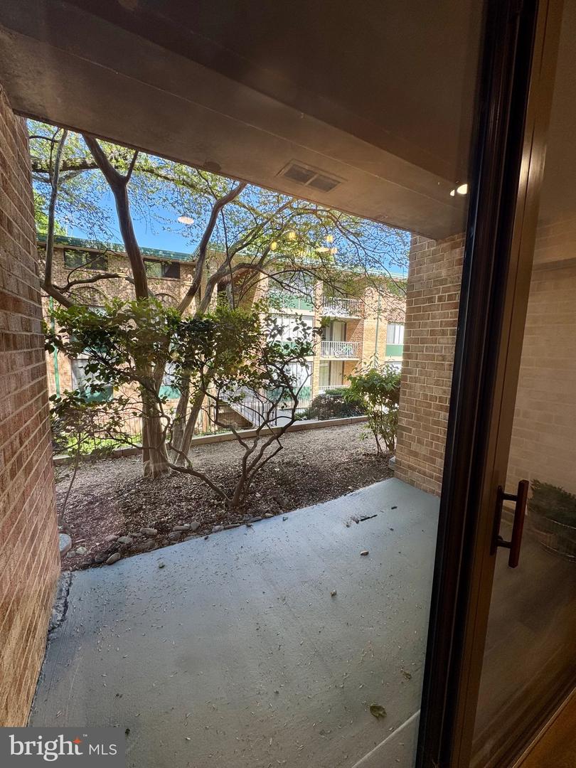 511 N ARMISTEAD ST #T2, ALEXANDRIA, Virginia 22312, 3 Bedrooms Bedrooms, ,2 BathroomsBathrooms,Residential,For sale,511 N ARMISTEAD ST #T2,VAAX2044708 MLS # VAAX2044708