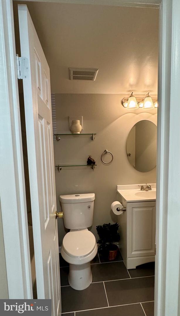 511 N ARMISTEAD ST #T2, ALEXANDRIA, Virginia 22312, 3 Bedrooms Bedrooms, ,2 BathroomsBathrooms,Residential,For sale,511 N ARMISTEAD ST #T2,VAAX2044708 MLS # VAAX2044708