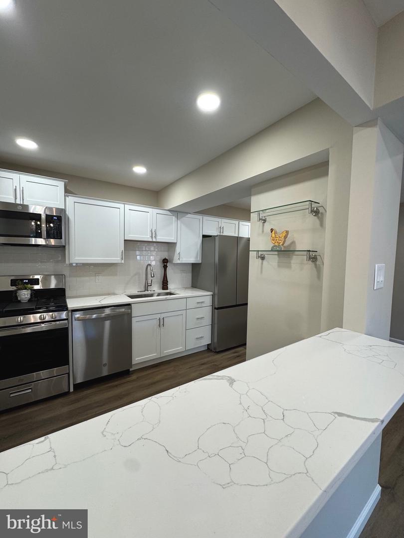 511 N ARMISTEAD ST #T2, ALEXANDRIA, Virginia 22312, 3 Bedrooms Bedrooms, ,2 BathroomsBathrooms,Residential,For sale,511 N ARMISTEAD ST #T2,VAAX2044708 MLS # VAAX2044708