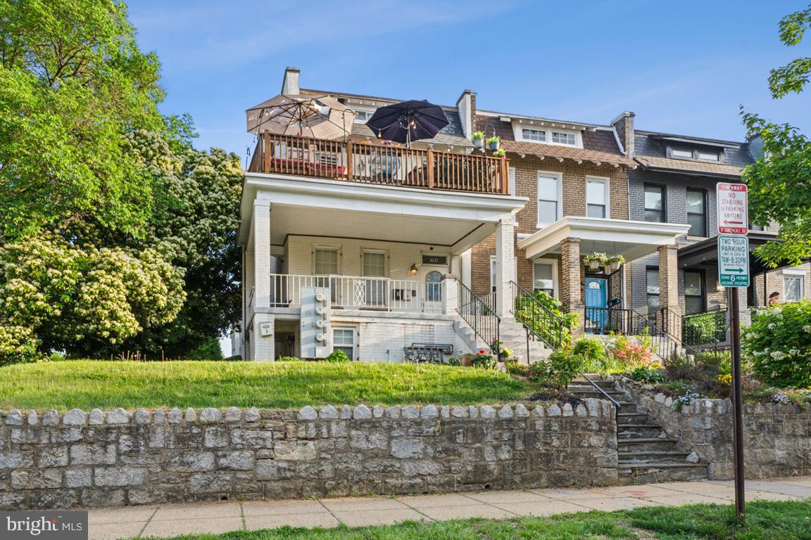 1637 A ST NE #3, WASHINGTON, District Of Columbia 20002, 2 Bedrooms Bedrooms, ,2 BathroomsBathrooms,Residential,For sale,1637 A ST NE #3,DCDC2197882 MLS # DCDC2197882