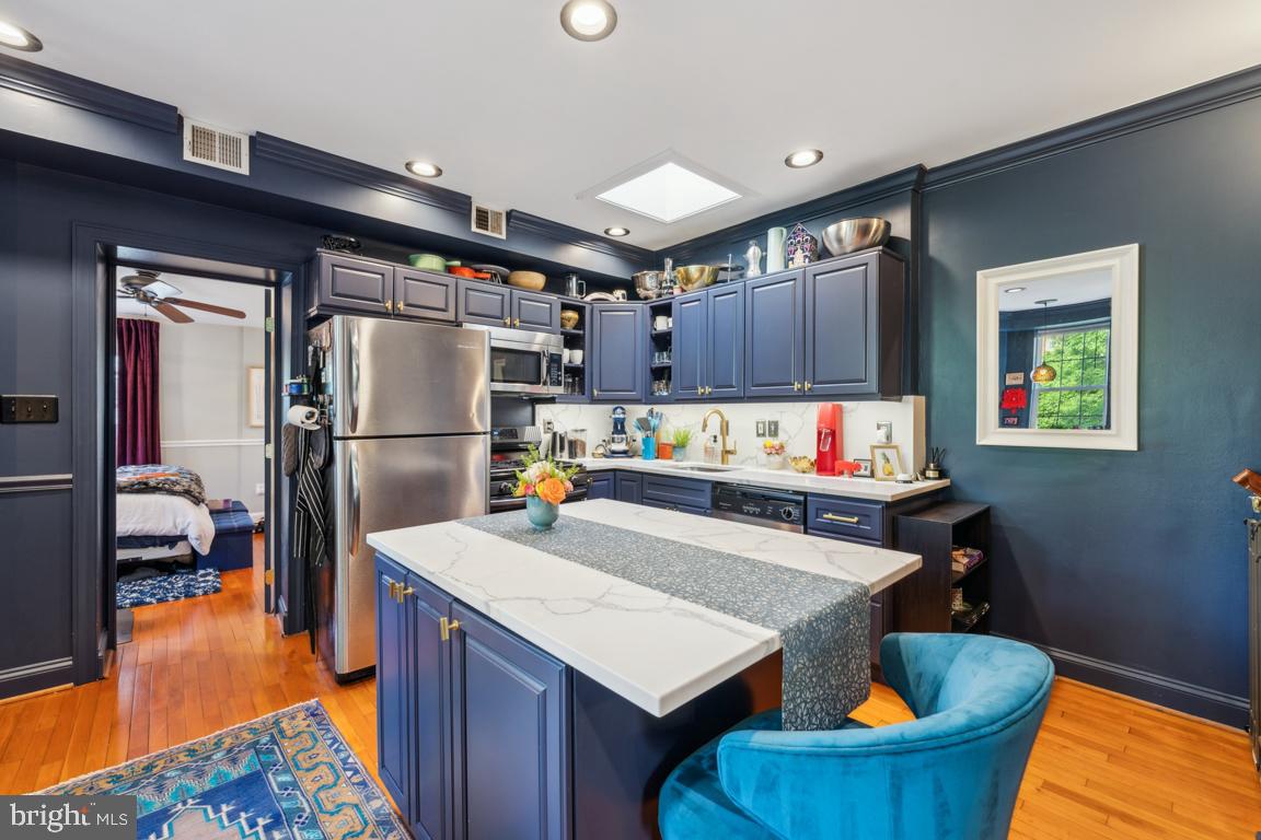 1637 A ST NE #3, WASHINGTON, District Of Columbia 20002, 2 Bedrooms Bedrooms, ,2 BathroomsBathrooms,Residential,For sale,1637 A ST NE #3,DCDC2197882 MLS # DCDC2197882