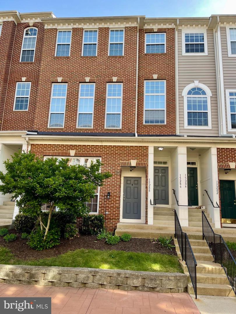 15288 ROSEMONT MANOR DR, HAYMARKET, Virginia 20169, 2 Bedrooms Bedrooms, ,2 BathroomsBathrooms,Residential,For sale,15288 ROSEMONT MANOR DR,VAPW2093400 MLS # VAPW2093400