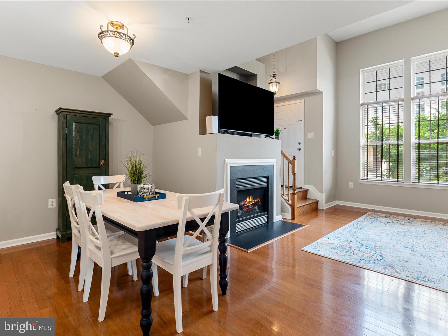 15288 ROSEMONT MANOR DR, HAYMARKET, Virginia 20169, 2 Bedrooms Bedrooms, ,2 BathroomsBathrooms,Residential,For sale,15288 ROSEMONT MANOR DR,VAPW2093400 MLS # VAPW2093400