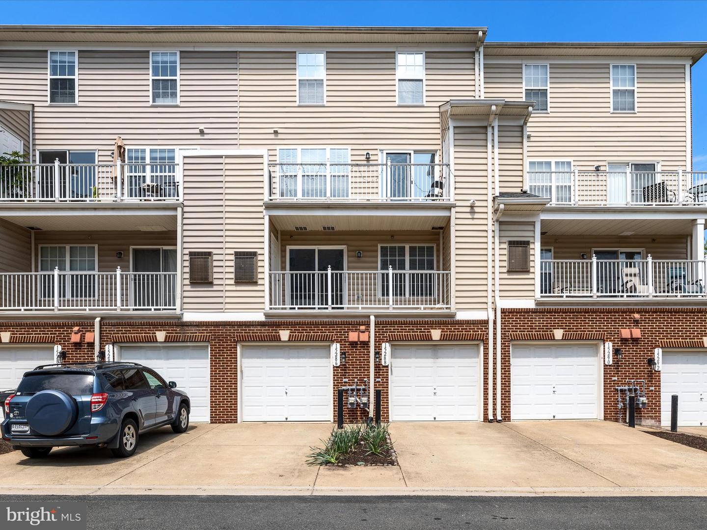 15288 ROSEMONT MANOR DR, HAYMARKET, Virginia 20169, 2 Bedrooms Bedrooms, ,2 BathroomsBathrooms,Residential,For sale,15288 ROSEMONT MANOR DR,VAPW2093400 MLS # VAPW2093400