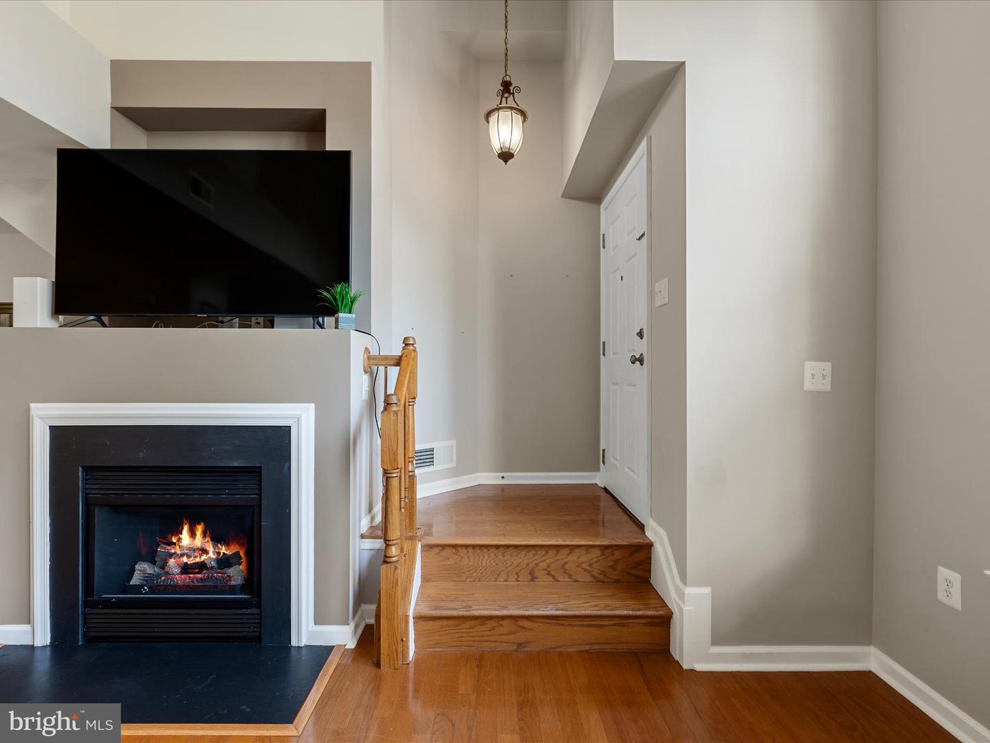 15288 ROSEMONT MANOR DR, HAYMARKET, Virginia 20169, 2 Bedrooms Bedrooms, ,2 BathroomsBathrooms,Residential,For sale,15288 ROSEMONT MANOR DR,VAPW2093400 MLS # VAPW2093400