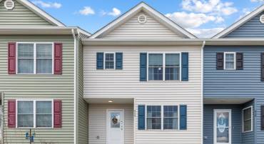 924 VIRGINIA AVE, FRONT ROYAL, Virginia 22630, 3 Bedrooms Bedrooms, ,2 BathroomsBathrooms,Residential,For sale,924 VIRGINIA AVE,VAWR2011034 MLS # VAWR2011034