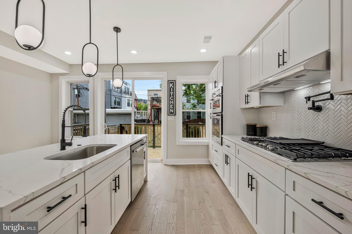 1713 4TH ST NW, WASHINGTON, District Of Columbia 20001, 3 Bedrooms Bedrooms, ,2 BathroomsBathrooms,Residential,For sale,1713 4TH ST NW,DCDC2198022 MLS # DCDC2198022
