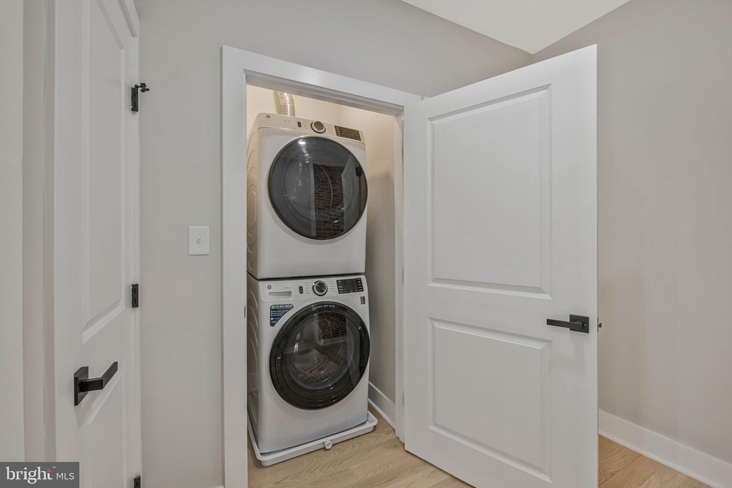 1713 4TH ST NW, WASHINGTON, District Of Columbia 20001, 3 Bedrooms Bedrooms, ,2 BathroomsBathrooms,Residential,For sale,1713 4TH ST NW,DCDC2198022 MLS # DCDC2198022