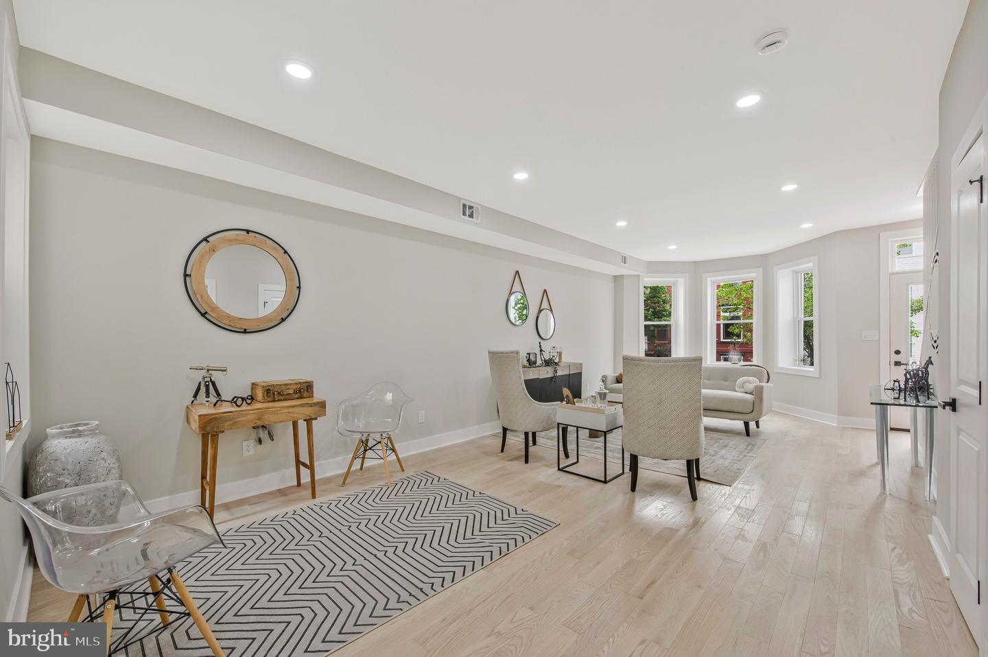1713 4TH ST NW, WASHINGTON, District Of Columbia 20001, 3 Bedrooms Bedrooms, ,2 BathroomsBathrooms,Residential,For sale,1713 4TH ST NW,DCDC2198022 MLS # DCDC2198022
