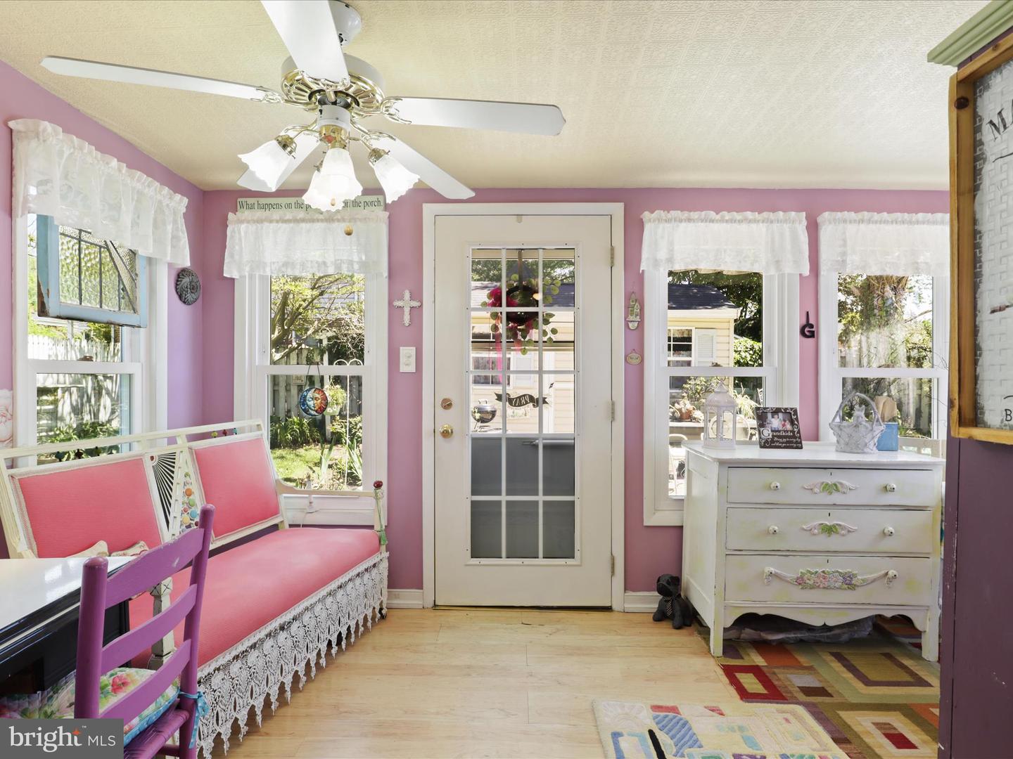 100 CAMBRIDGE ST, FREDERICKSBURG, Virginia 22405, 3 Bedrooms Bedrooms, ,1 BathroomBathrooms,Residential,For sale,100 CAMBRIDGE ST,VAST2038330 MLS # VAST2038330