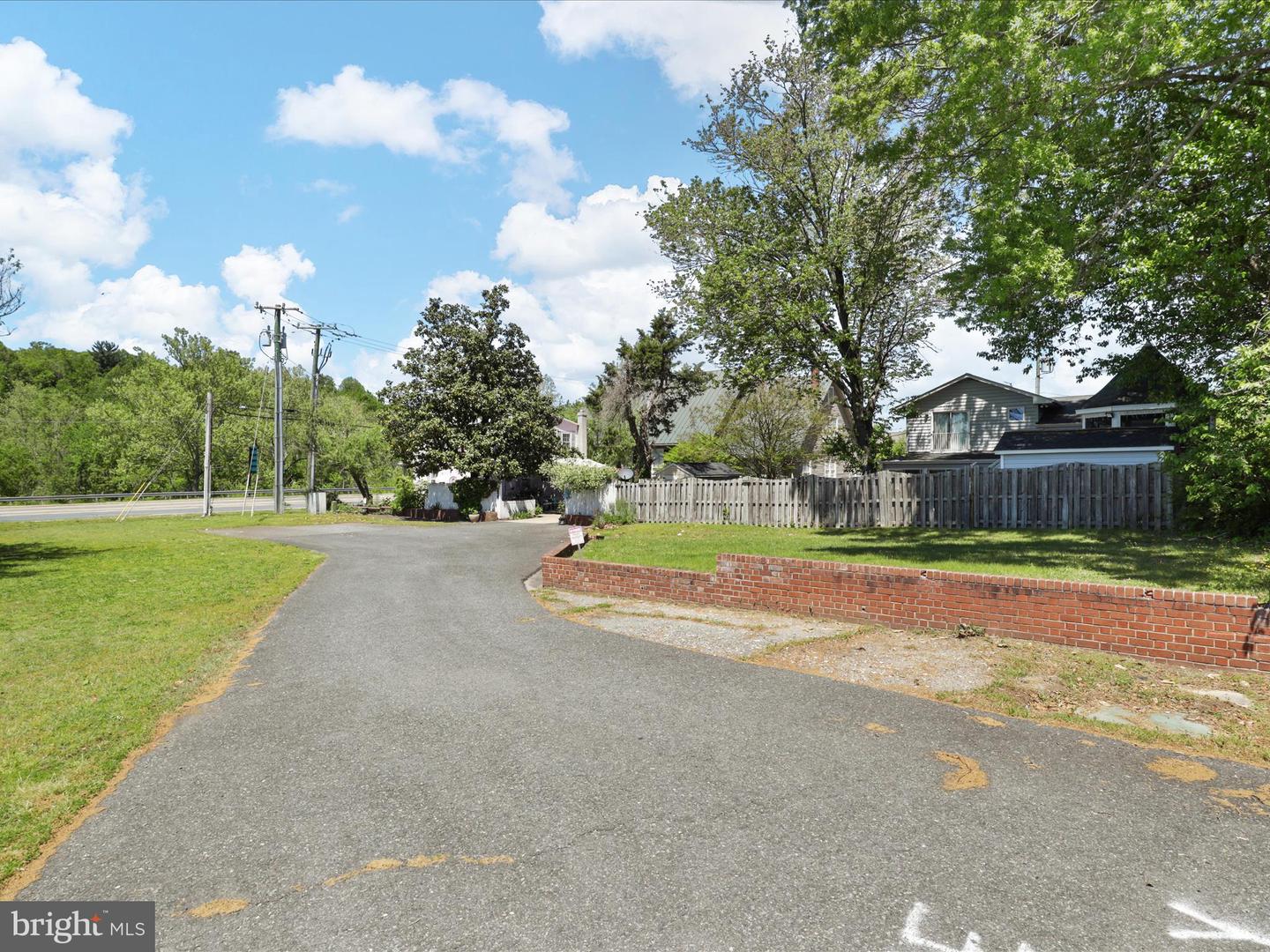 100 CAMBRIDGE ST, FREDERICKSBURG, Virginia 22405, 3 Bedrooms Bedrooms, ,1 BathroomBathrooms,Residential,For sale,100 CAMBRIDGE ST,VAST2038330 MLS # VAST2038330