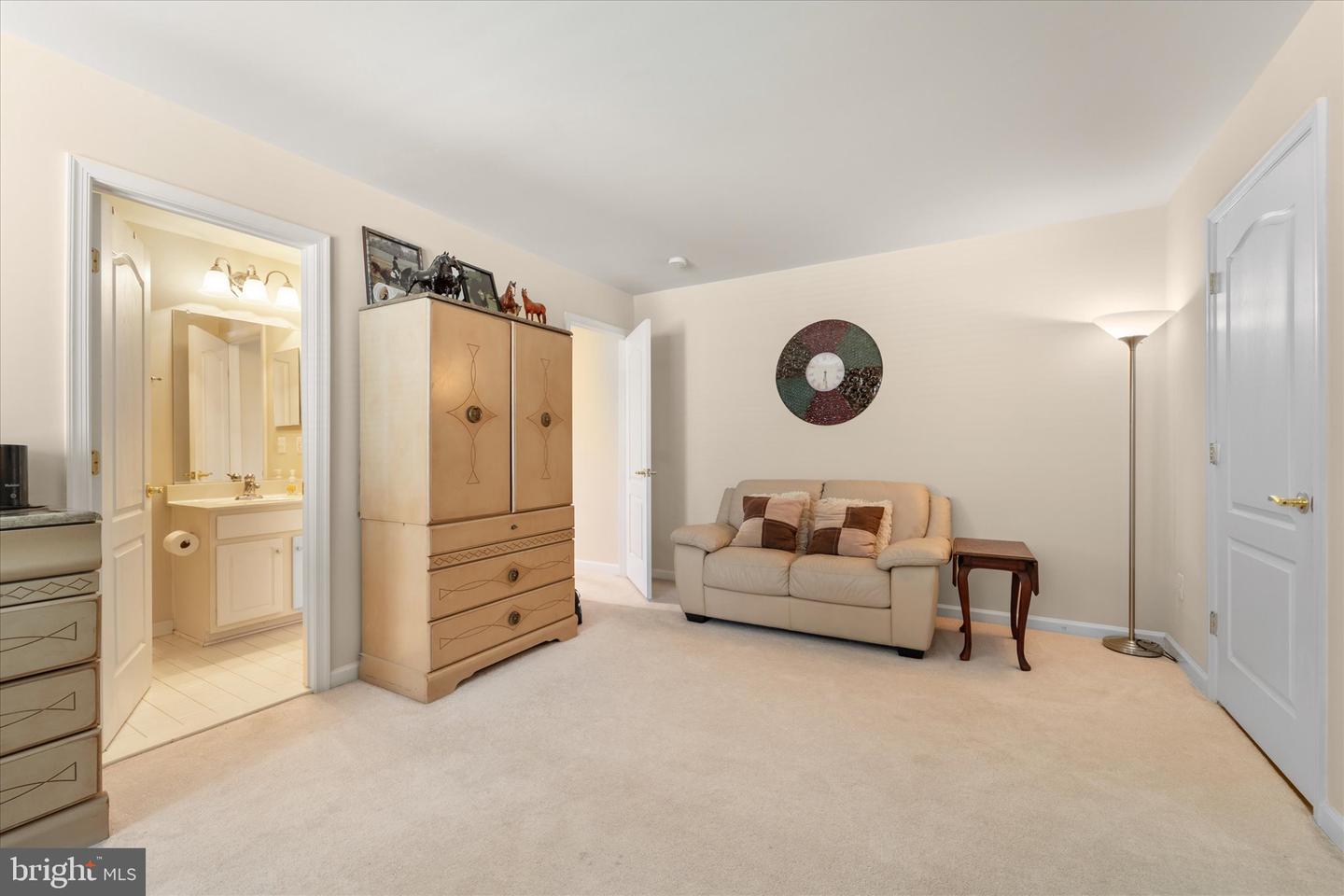 44516 BLUERIDGE MEADOWS DR, ASHBURN, Virginia 20147, 3 Bedrooms Bedrooms, 8 Rooms Rooms,2 BathroomsBathrooms,Residential,For sale,44516 BLUERIDGE MEADOWS DR,VALO2095142 MLS # VALO2095142