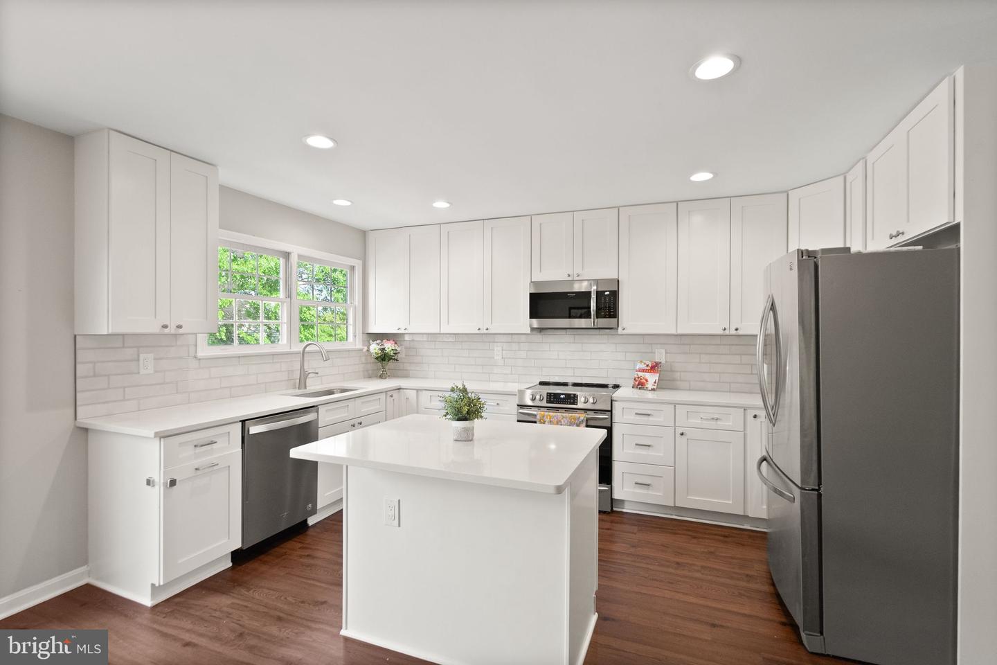 14100 ROCKY VALLEY DR, CENTREVILLE, Virginia 20121, 4 Bedrooms Bedrooms, ,3 BathroomsBathrooms,Residential,For sale,14100 ROCKY VALLEY DR,VAFX2237554 MLS # VAFX2237554