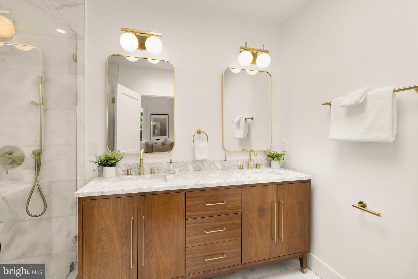200 RANDOLPH PL NE, WASHINGTON, District Of Columbia 20002, 4 Bedrooms Bedrooms, ,3 BathroomsBathrooms,Residential,For sale,200 RANDOLPH PL NE,DCDC2198094 MLS # DCDC2198094