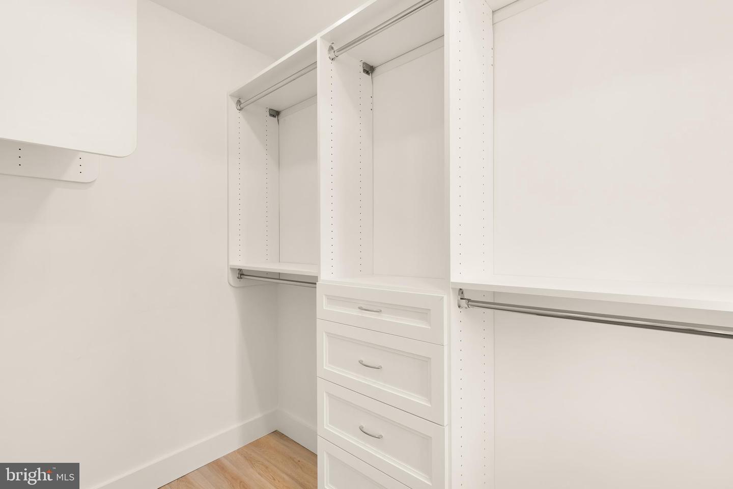 200 RANDOLPH PL NE, WASHINGTON, District Of Columbia 20002, 4 Bedrooms Bedrooms, ,3 BathroomsBathrooms,Residential,For sale,200 RANDOLPH PL NE,DCDC2198094 MLS # DCDC2198094