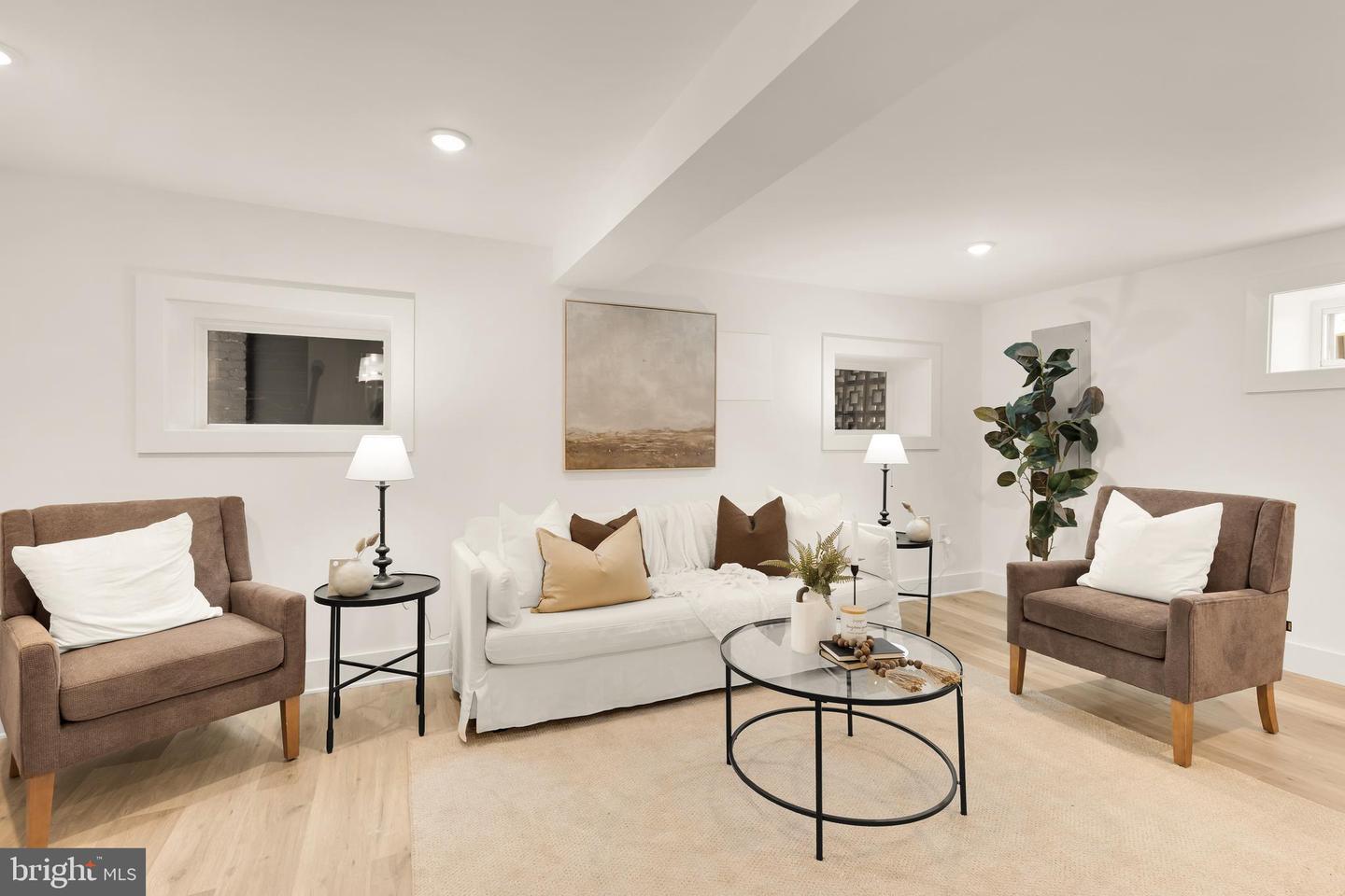 200 RANDOLPH PL NE, WASHINGTON, District Of Columbia 20002, 4 Bedrooms Bedrooms, ,3 BathroomsBathrooms,Residential,For sale,200 RANDOLPH PL NE,DCDC2198094 MLS # DCDC2198094