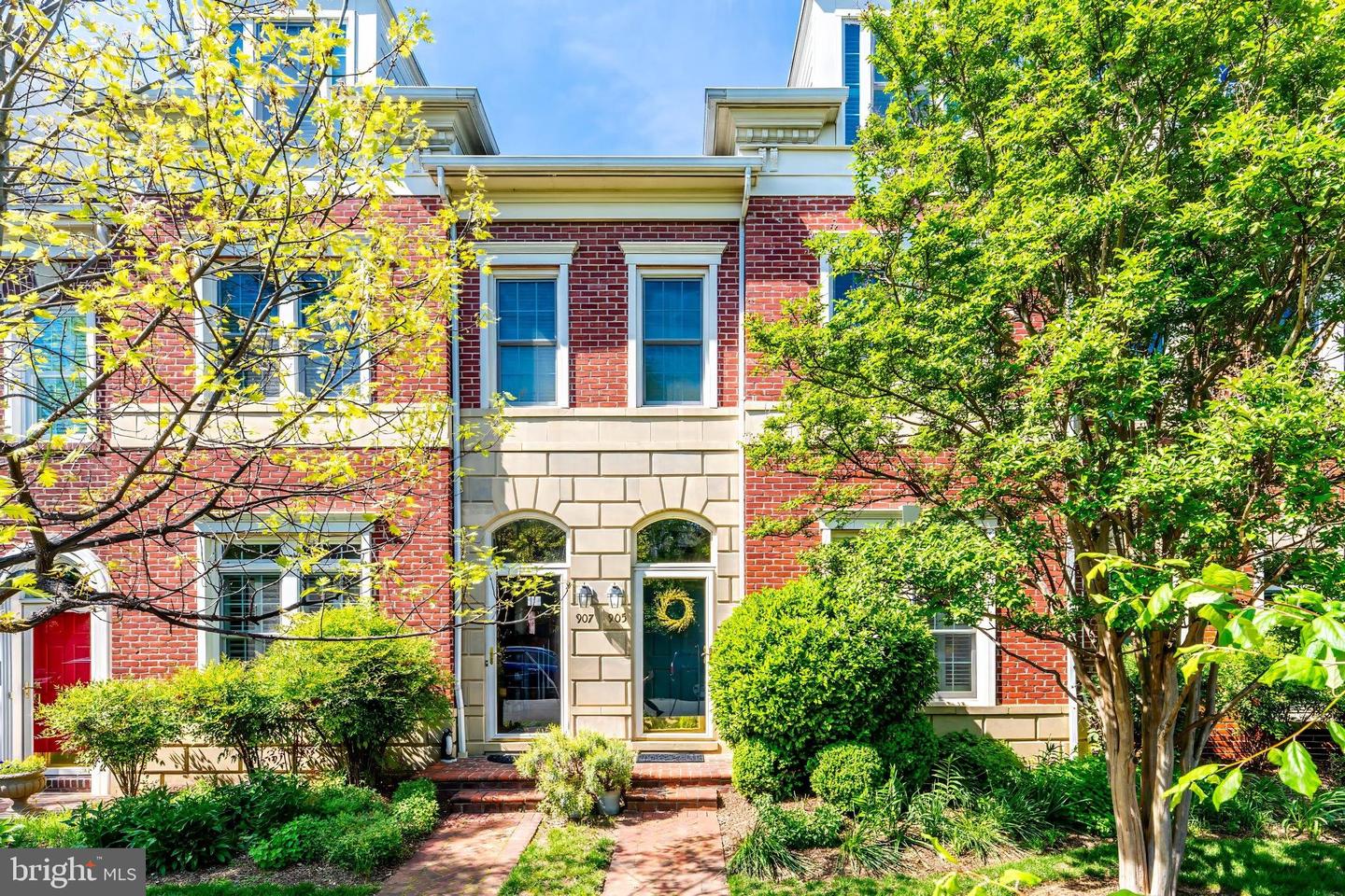 905 BERNARD ST, ALEXANDRIA, Virginia 22314, 3 Bedrooms Bedrooms, ,3 BathroomsBathrooms,Residential,For sale,905 BERNARD ST,VAAX2044746 MLS # VAAX2044746