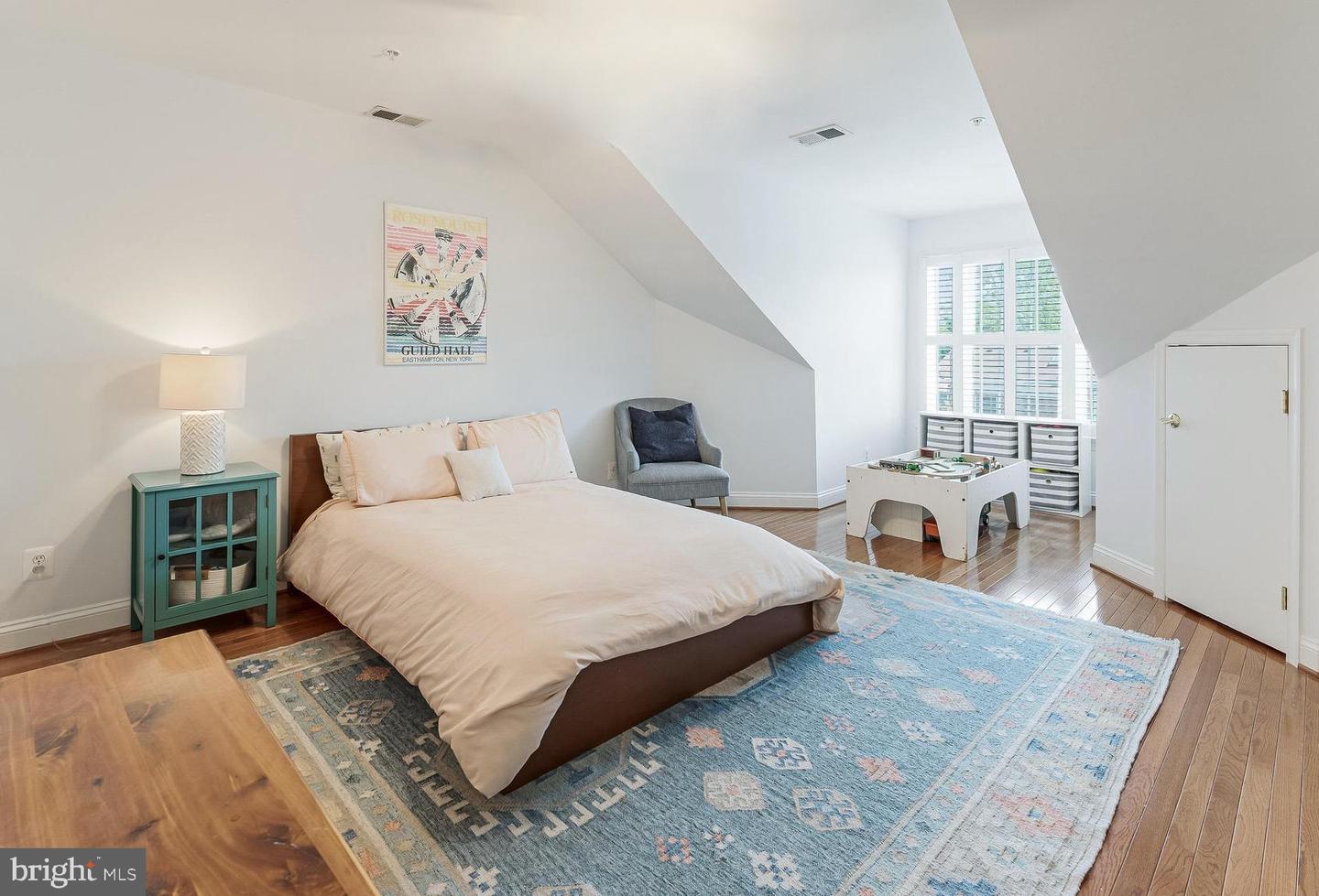 905 BERNARD ST, ALEXANDRIA, Virginia 22314, 3 Bedrooms Bedrooms, ,3 BathroomsBathrooms,Residential,For sale,905 BERNARD ST,VAAX2044746 MLS # VAAX2044746