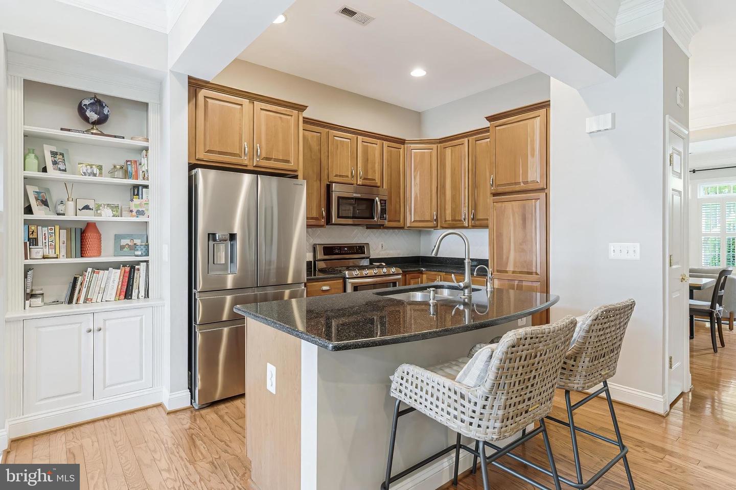 905 BERNARD ST, ALEXANDRIA, Virginia 22314, 3 Bedrooms Bedrooms, ,3 BathroomsBathrooms,Residential,For sale,905 BERNARD ST,VAAX2044746 MLS # VAAX2044746