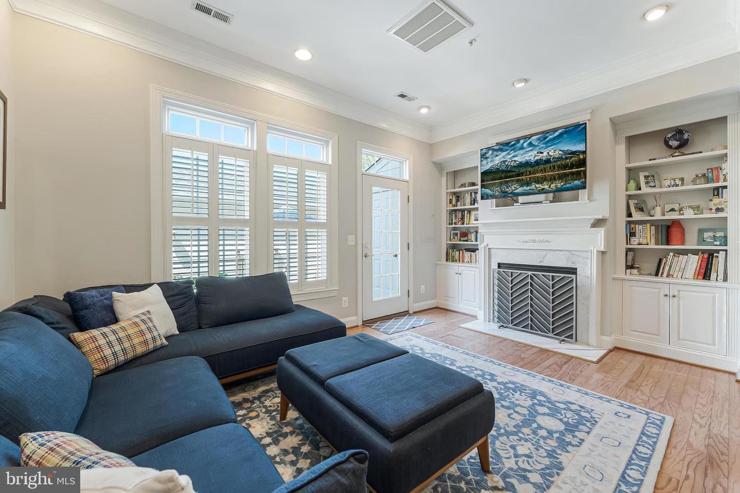 905 BERNARD ST, ALEXANDRIA, Virginia 22314, 3 Bedrooms Bedrooms, ,3 BathroomsBathrooms,Residential,For sale,905 BERNARD ST,VAAX2044746 MLS # VAAX2044746