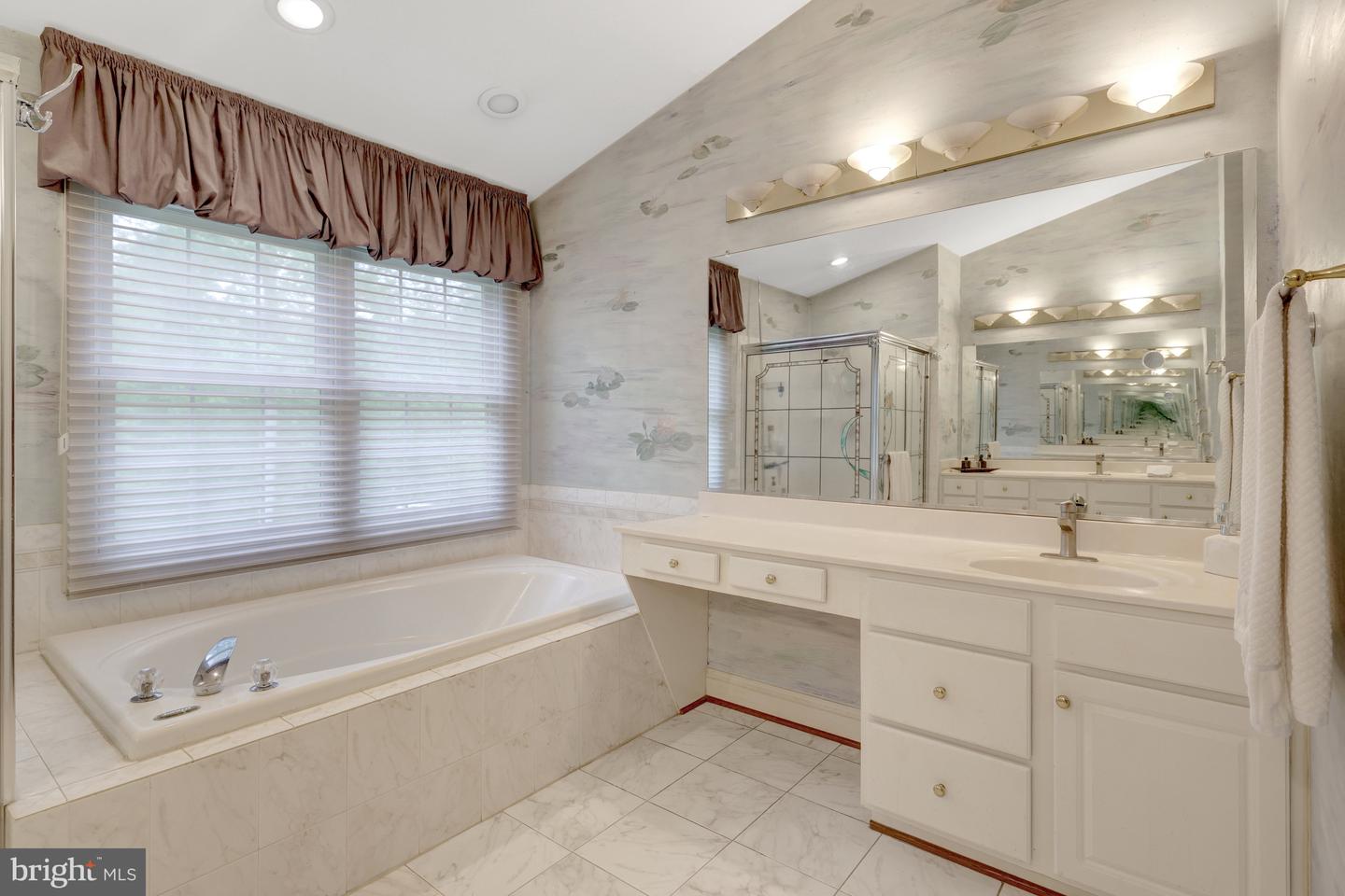 1051 NORTHFALLS CT, GREAT FALLS, Virginia 22066, 4 Bedrooms Bedrooms, ,3 BathroomsBathrooms,Residential,For sale,1051 NORTHFALLS CT,VAFX2237616 MLS # VAFX2237616