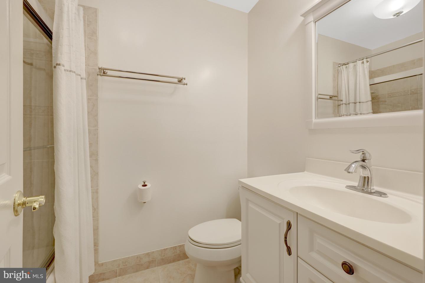1051 NORTHFALLS CT, GREAT FALLS, Virginia 22066, 4 Bedrooms Bedrooms, ,3 BathroomsBathrooms,Residential,For sale,1051 NORTHFALLS CT,VAFX2237616 MLS # VAFX2237616