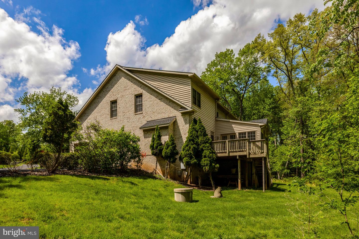 1051 NORTHFALLS CT, GREAT FALLS, Virginia 22066, 4 Bedrooms Bedrooms, ,3 BathroomsBathrooms,Residential,For sale,1051 NORTHFALLS CT,VAFX2237616 MLS # VAFX2237616