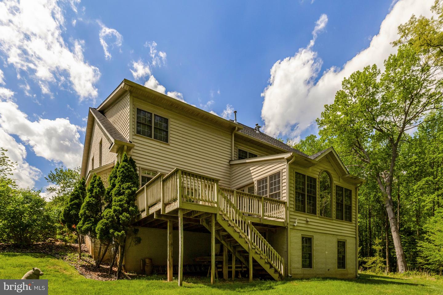 1051 NORTHFALLS CT, GREAT FALLS, Virginia 22066, 4 Bedrooms Bedrooms, ,3 BathroomsBathrooms,Residential,For sale,1051 NORTHFALLS CT,VAFX2237616 MLS # VAFX2237616