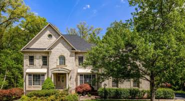 1051 NORTHFALLS CT, GREAT FALLS, Virginia 22066, 4 Bedrooms Bedrooms, ,3 BathroomsBathrooms,Residential,For sale,1051 NORTHFALLS CT,VAFX2237616 MLS # VAFX2237616