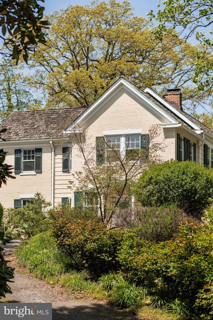3408 WESSYNTON WAY, ALEXANDRIA, Virginia 22309, 4 Bedrooms Bedrooms, ,3 BathroomsBathrooms,Residential,For sale,3408 WESSYNTON WAY,VAFX2237542 MLS # VAFX2237542