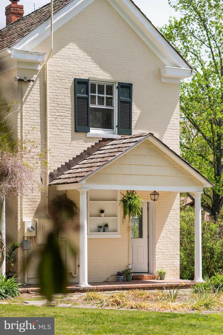 3408 WESSYNTON WAY, ALEXANDRIA, Virginia 22309, 4 Bedrooms Bedrooms, ,3 BathroomsBathrooms,Residential,For sale,3408 WESSYNTON WAY,VAFX2237542 MLS # VAFX2237542