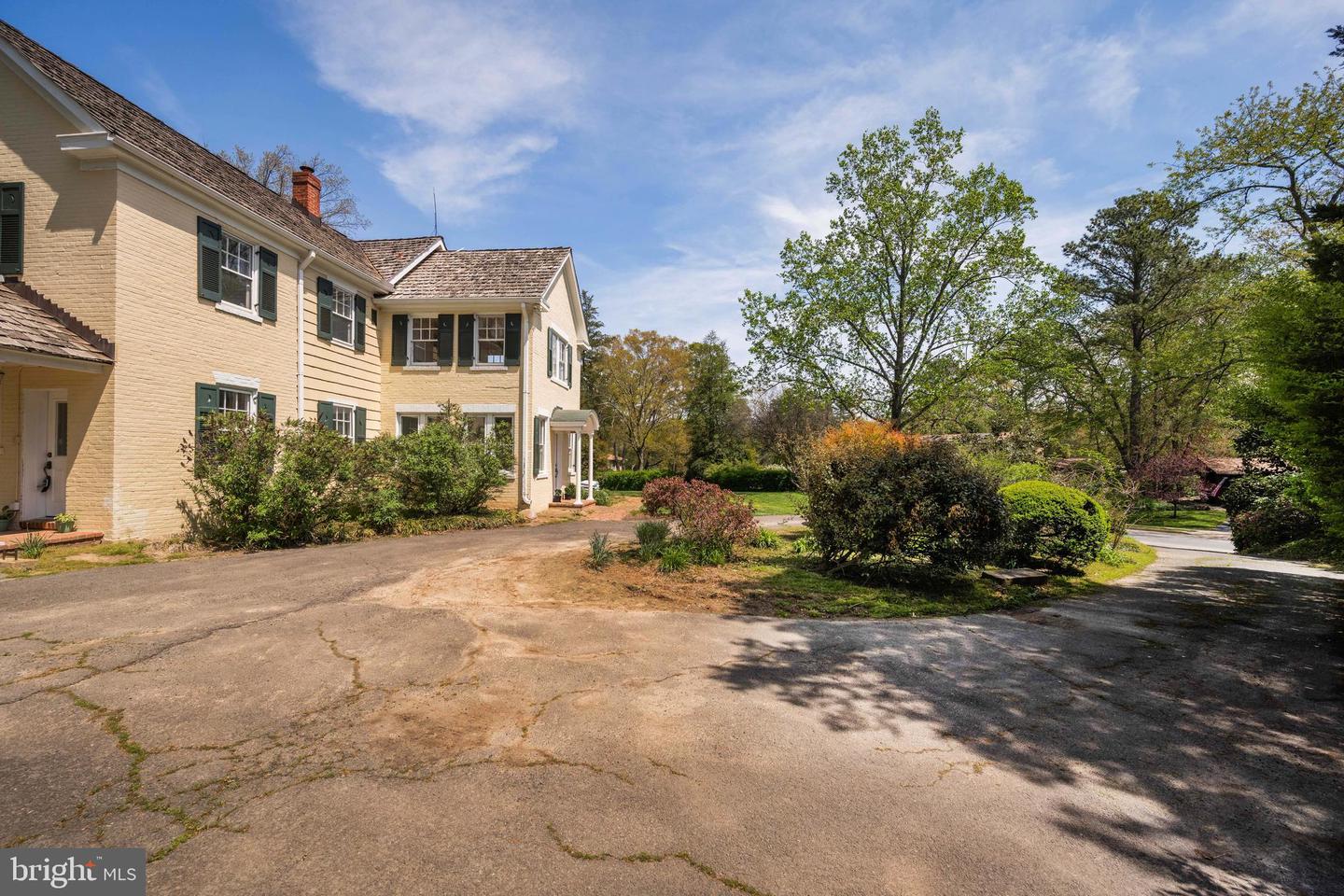 3408 WESSYNTON WAY, ALEXANDRIA, Virginia 22309, 4 Bedrooms Bedrooms, ,3 BathroomsBathrooms,Residential,For sale,3408 WESSYNTON WAY,VAFX2237542 MLS # VAFX2237542
