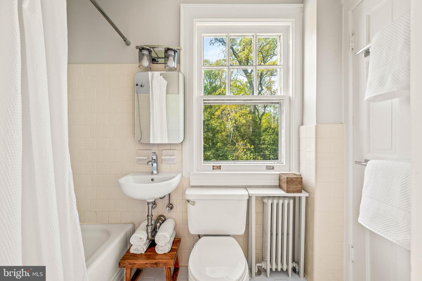 3408 WESSYNTON WAY, ALEXANDRIA, Virginia 22309, 4 Bedrooms Bedrooms, ,3 BathroomsBathrooms,Residential,For sale,3408 WESSYNTON WAY,VAFX2237542 MLS # VAFX2237542