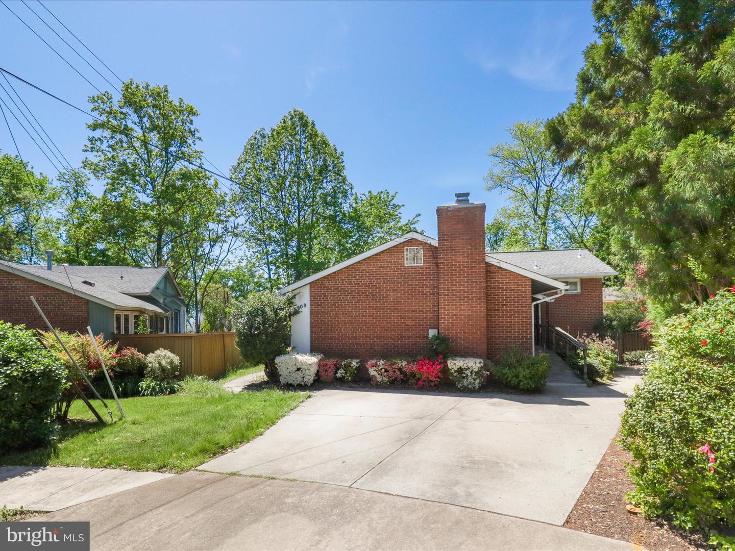 5609 8TH PL N, ARLINGTON, Virginia 22205, 6 Bedrooms Bedrooms, ,3 BathroomsBathrooms,Residential,For sale,5609 8TH PL N,VAAR2056798 MLS # VAAR2056798