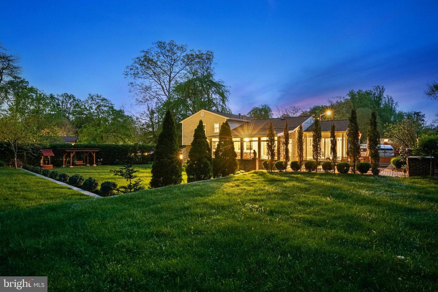 8610 WESTMEATH CT, SPRINGFIELD, Virginia 22152, 4 Bedrooms Bedrooms, ,3 BathroomsBathrooms,Residential,For sale,8610 WESTMEATH CT,VAFX2237662 MLS # VAFX2237662