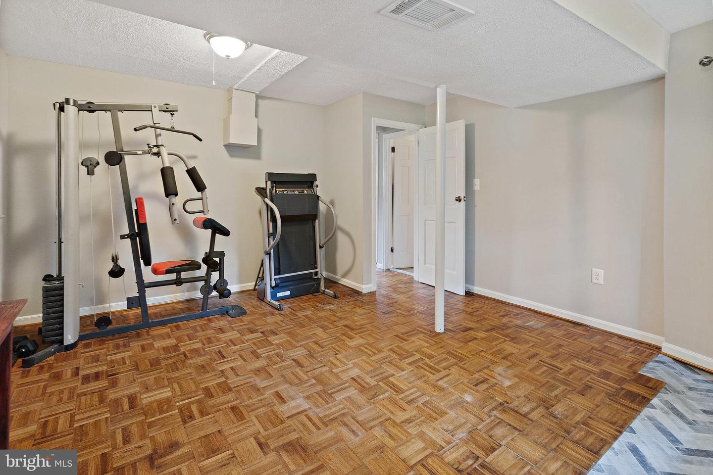 8610 WESTMEATH CT, SPRINGFIELD, Virginia 22152, 4 Bedrooms Bedrooms, ,3 BathroomsBathrooms,Residential,For sale,8610 WESTMEATH CT,VAFX2237662 MLS # VAFX2237662