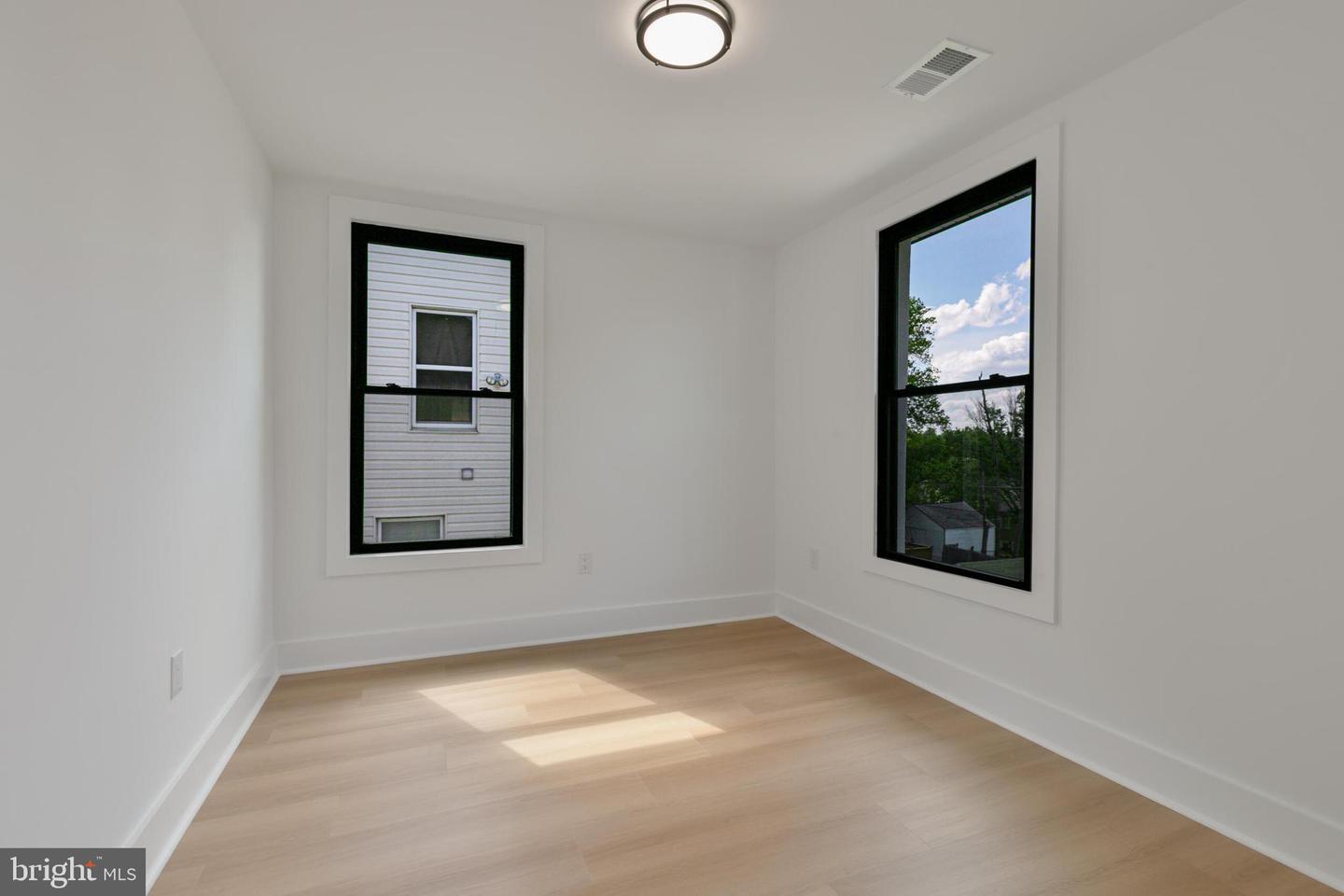 1904 JACKSON ST NE, WASHINGTON, District Of Columbia 20018, 5 Bedrooms Bedrooms, ,4 BathroomsBathrooms,Residential,For sale,1904 JACKSON ST NE,DCDC2198146 MLS # DCDC2198146