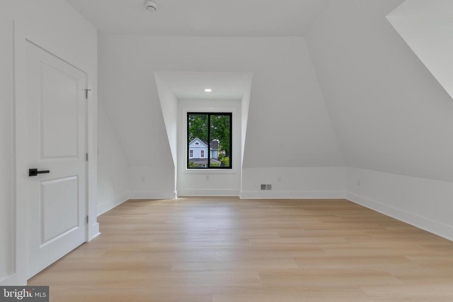 1904 JACKSON ST NE, WASHINGTON, District Of Columbia 20018, 5 Bedrooms Bedrooms, ,4 BathroomsBathrooms,Residential,For sale,1904 JACKSON ST NE,DCDC2198146 MLS # DCDC2198146