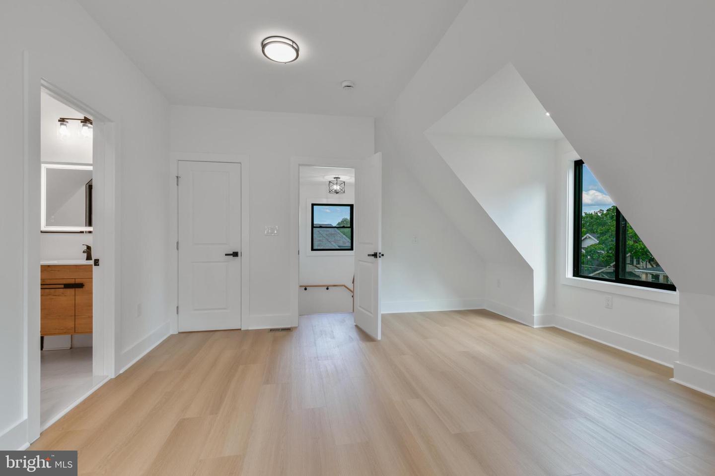 1904 JACKSON ST NE, WASHINGTON, District Of Columbia 20018, 5 Bedrooms Bedrooms, ,4 BathroomsBathrooms,Residential,For sale,1904 JACKSON ST NE,DCDC2198146 MLS # DCDC2198146