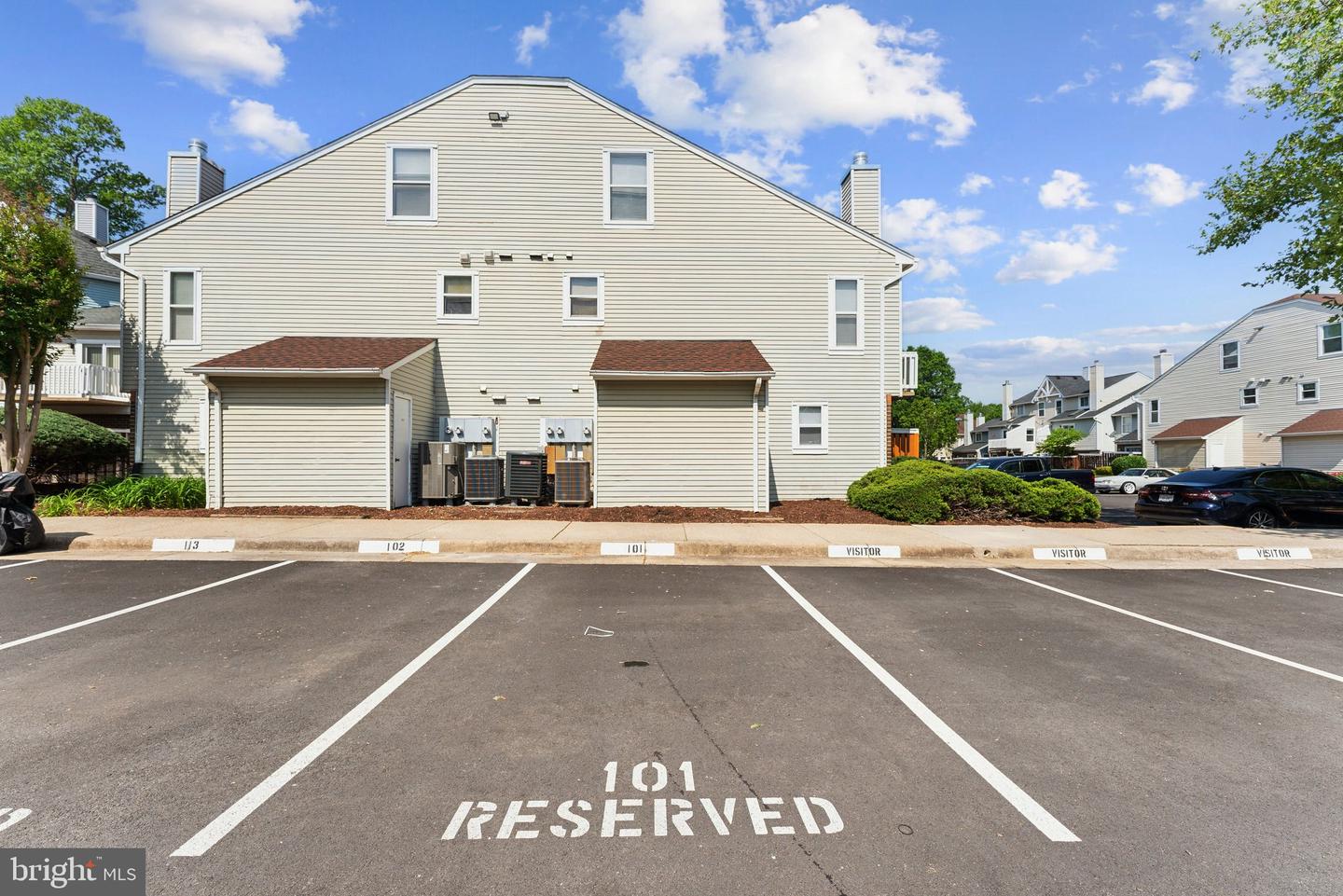 4411 PEMBROOK VILLAGE DR #101, ALEXANDRIA, Virginia 22309, 3 Bedrooms Bedrooms, ,2 BathroomsBathrooms,Residential,For sale,4411 PEMBROOK VILLAGE DR #101,VAFX2237664 MLS # VAFX2237664