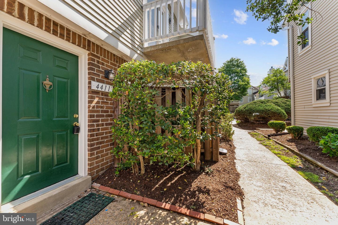 4411 PEMBROOK VILLAGE DR #101, ALEXANDRIA, Virginia 22309, 3 Bedrooms Bedrooms, ,2 BathroomsBathrooms,Residential,For sale,4411 PEMBROOK VILLAGE DR #101,VAFX2237664 MLS # VAFX2237664