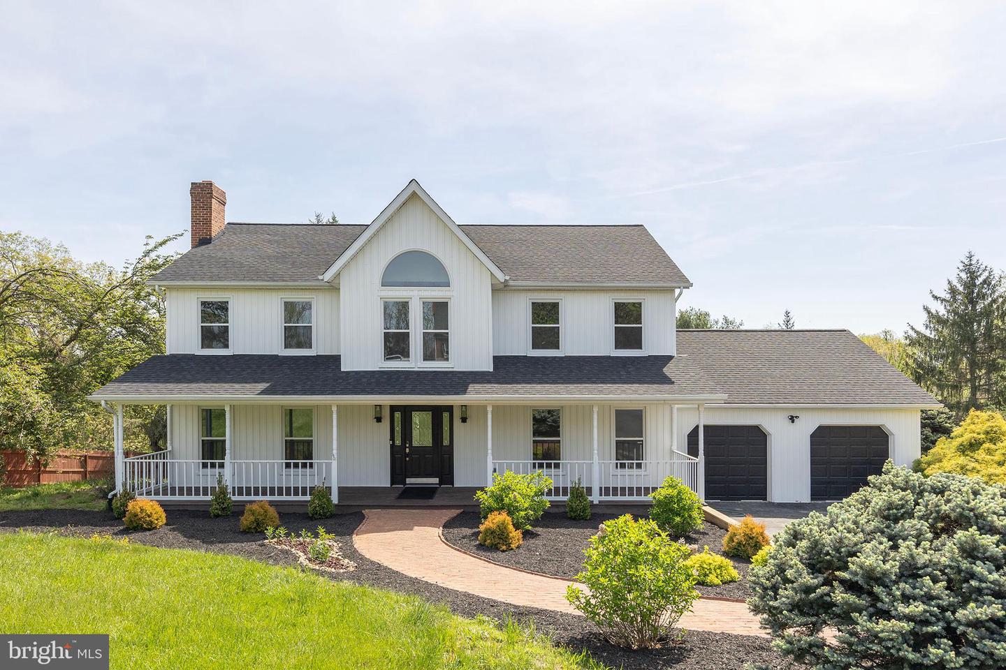405 SPRING HOLLOW RD, WOODSTOCK, Virginia 22664, 4 Bedrooms Bedrooms, ,4 BathroomsBathrooms,Residential,For sale,405 SPRING HOLLOW RD,VASH2011300 MLS # VASH2011300